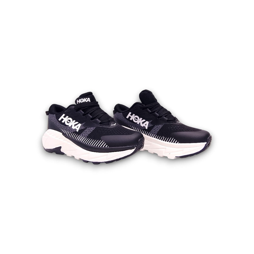 HOKA Running Shoe – Black/White (555)